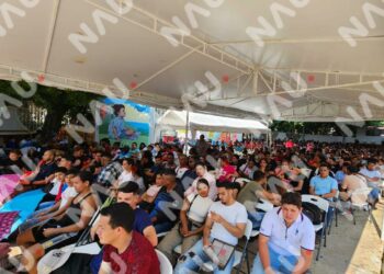 Mas de mil migrantes son atendidos en el INM en Tapachula.