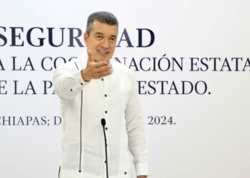 Destaca Rutilio Escandón crecimiento de la matrícula escolar y pago de deudas heredadas en la Unicach