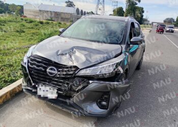 Accidente por alcance deja daños materiales en Tuxtla Chico