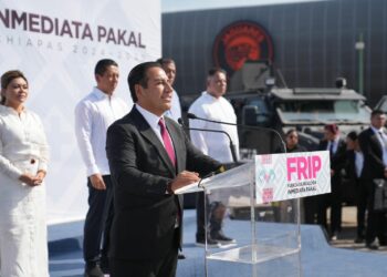 Eduardo Ramírez toma protesta al nuevo secretario de Seguridad del Pueblo