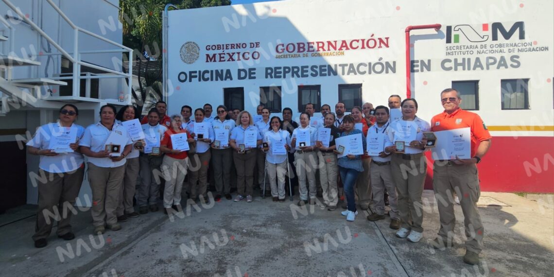 Reconocen la labor de servidores públicos con décadas de trayectoria en Chiapas