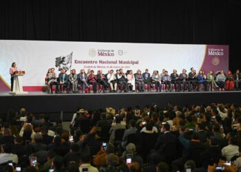 Eduardo Ramírez asiste al Encuentro Nacional Municipal, encabezado por la presidenta Claudia Sheinbaum