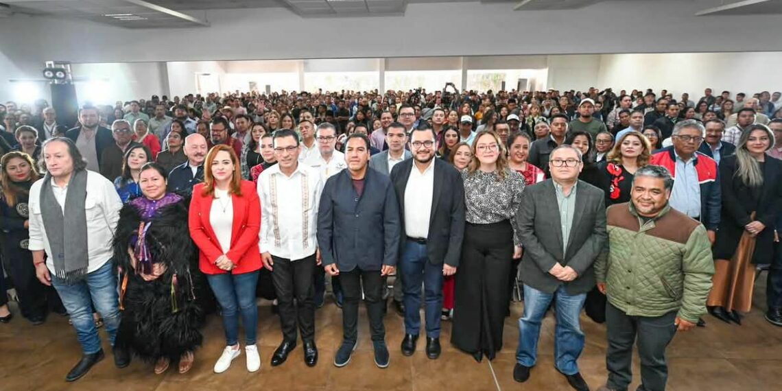 Fabiola Ricci Diestel participa en el Foro del Plan Nacional de Desarrollo junto al Gobernador Eduardo Ramírez Aguilar