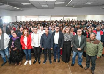 Fabiola Ricci Diestel participa en el Foro del Plan Nacional de Desarrollo junto al Gobernador Eduardo Ramírez Aguilar