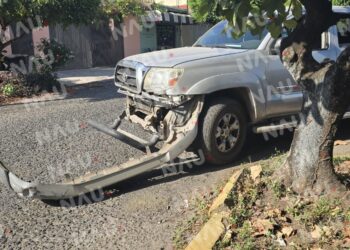 Duelo de camionetas deja sólo daños materiales en Tapachula