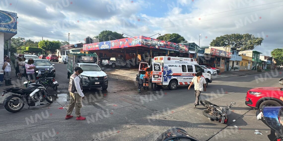 Accidente vehicular en la Novena Sur y 20 Calle Oriente deja a tres personas lesionadas