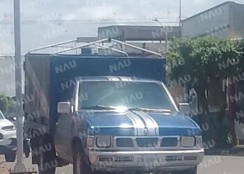 Robo de vehículo en estacionamiento de Plaza Cristal en Tapachula