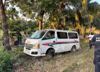 Pasajeros sufren crisis nerviosa tras incidente en carretera Tapachula – Puerto Madero