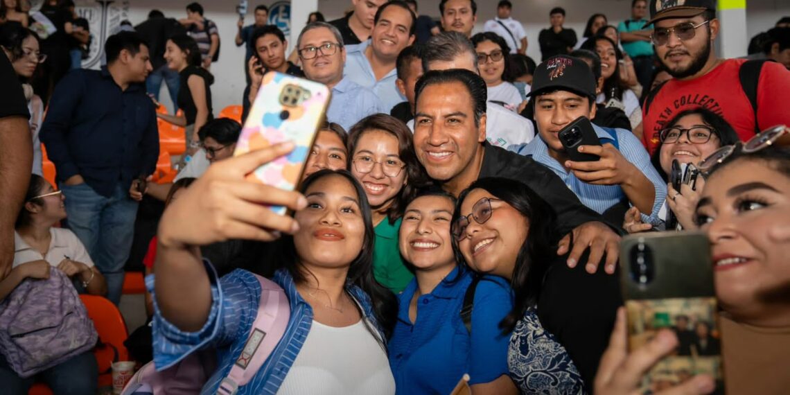 Eduardo Ramírez reafirma compromiso con la juventud para garantizarle un mejor futuro