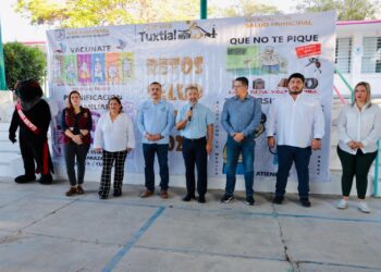 Inicia Ayuntamiento de Tuxtla acciones de descacharramiento, prevención de enfermedades, vacunación y planificación familiar, en Las Granjas