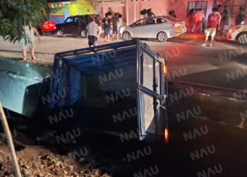 Joven sufre crisis nerviosa tras accidente vehicular en el par vial Tapachula