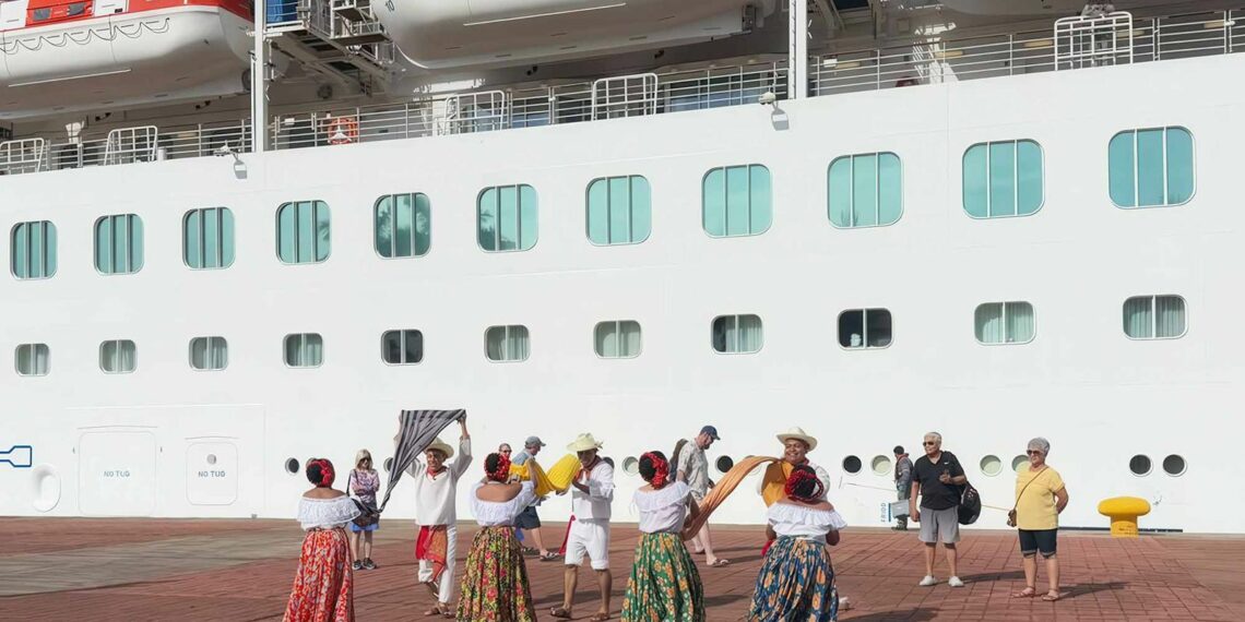 Llega a Puerto Chiapas el primer crucero del 2025
