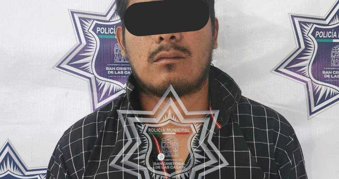 Policía Municipal de San Cristóbal rescata a dos personas señaladas de robo en mercado público