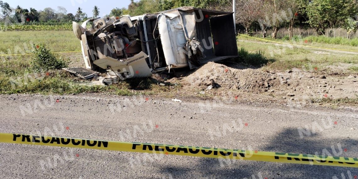Trágico accidente en la carretera Cuatro Caminos – Mazatán: conductor de camión de volteo pierde la vida
