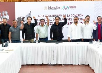 Eduardo Ramírez y Mario Delgado consolidan acuerdo histórico a favor del magisterio chiapaneco