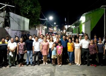 Cacahoatán se ilumina, ¡Con La Fuerza de la Gente! : Víctor Saldaña