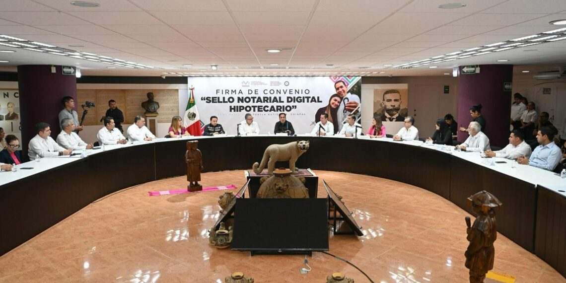 Encabeza Eduardo Ramírez firma de convenio para la implementación del Sello Notarial Digital Hipotecario