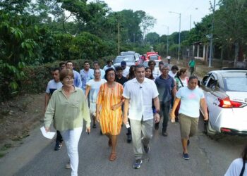 Yamil Melgar lleva seguridad y bienestar a ejidos de Tapachula con luminarias de alta calidad