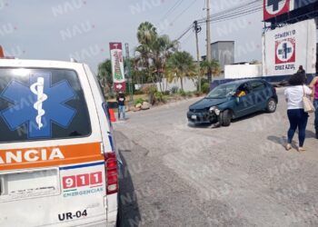 Mujer resulta con crisis nerviosa tras accidente vehicular en Tapachula