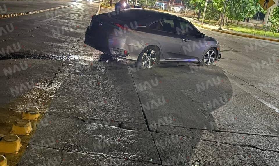 Abandonan automóvil con huellas de choque en Tapachula