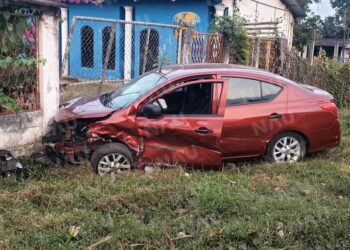 Aparatoso accidente en la carretera Huixtla – Tuzantán, deja una persona lesionada