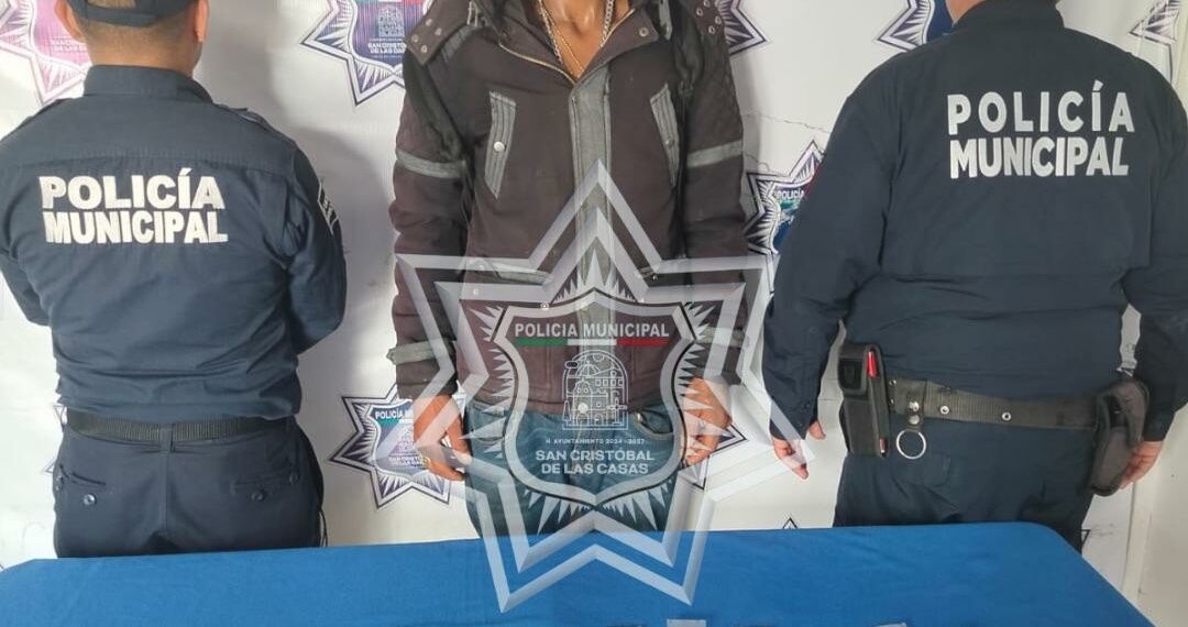 Detiene Policía Municipal a sujeto con estupefacientes y arma prohibida