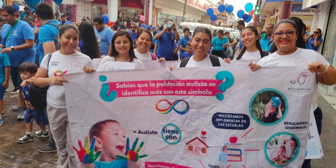 Tapachula se une en una marcha por la inclusión de personas con autismo