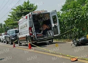 Motociclista fallece tras estrellarse contra un poste de luz en Tuxtla Chico