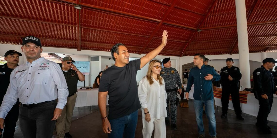 Eduardo Ramírez reconoce labor de los cuerpos de seguridad a favor de las familias chiapanecas