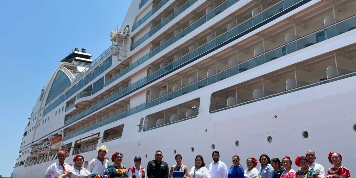 Tapachula da la bienvenida al Crucero Seabourn Encore en su arribo inaugural a Puerto Chiapas
