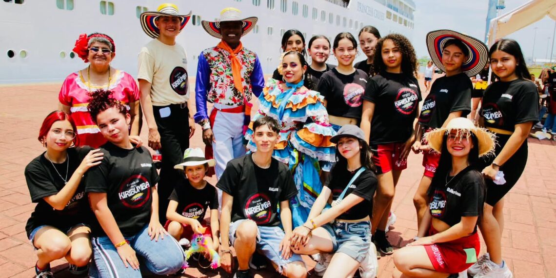 Con Encuentro Cultural Internacional, Ayuntamiento de Tapachula recibe al Coral Princess