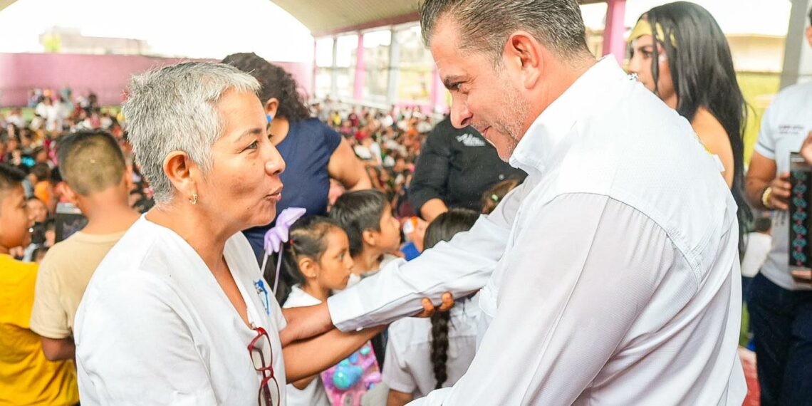 En la colonia 5 de Febrero, celebra Yamil Melgar el Día del Niño y la Niña