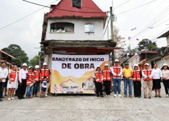 Fabián Barrios de León da banderazo para la ampliación de más de 300 metros de drenaje sanitario en Unión Juárez