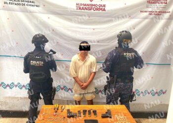 En operativo de seguridad detienen a masculino con armas de fuego, cartuchos útiles y presunta droga en Tapachula