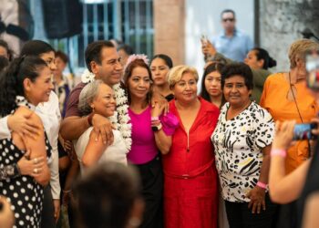 Eduardo Ramírez celebra con las madres de Tuxtla y reafirma su compromiso con el bienestar de las mujeres
