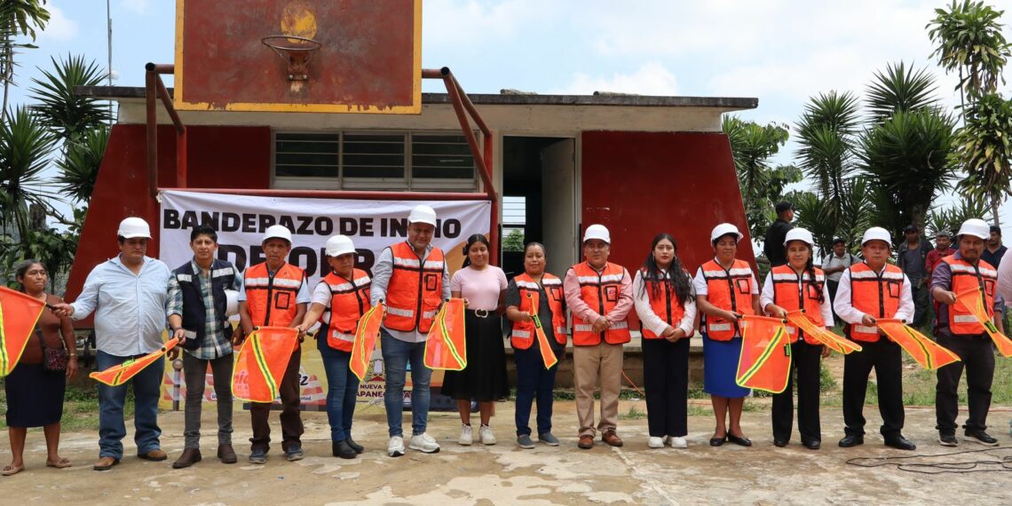 Fabián Barrios de León da banderazo a obra prioritaria en el ejido Los Alpes