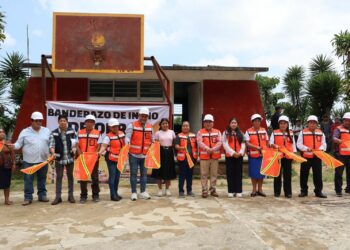 Fabián Barrios de León da banderazo a obra prioritaria en el ejido Los Alpes