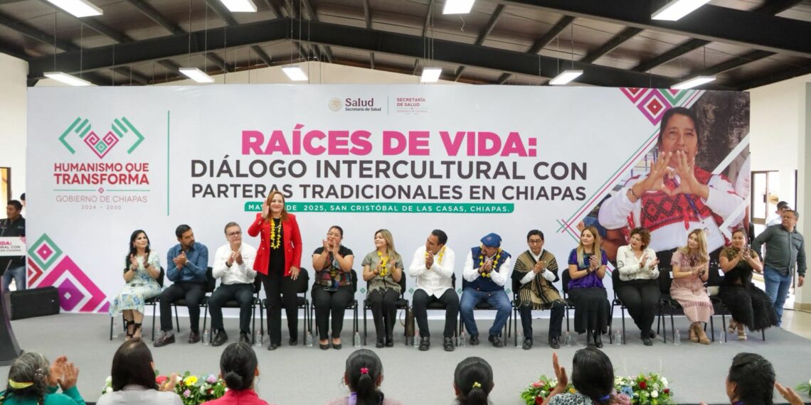 Reconocen labor de parteras tradicionales en San Cristóbal de Las Casas