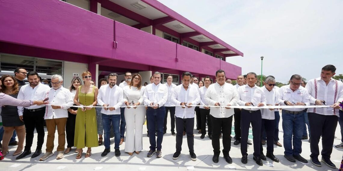 Eduardo Ramírez entrega infraestructura y apoyos de Conecta Chiapas en la UPTap