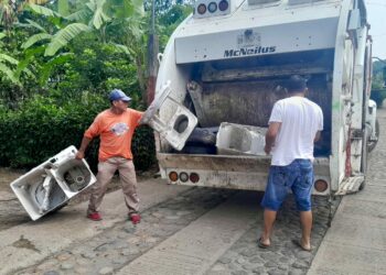 Gobierno de Tuxtla Chico continua reforzándo las tareas de descacharramiento en cabecera y comunidades