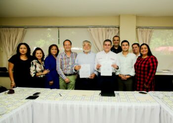 Firma de convenio impulsa la competitividad y productividad en Tapachula: Yamil Melgar