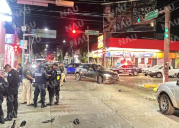 Grave accidente entre motocicleta y automóvil en el centro de Tapachula
