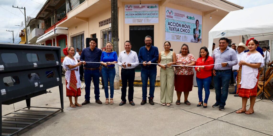 Tuxtla Chico cuenta con la primera oficina “Acción Móvil” del ICATECH en la región