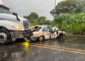 Fuerte carambola en Tapachula deja severos daños y caos vehicular