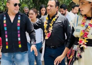 Fabián Barrios de León toma protesta en el Comité de Desarrollo Turístico del Estado de Chiapas, donde estuvo el gobernador del estado y la secretaria de turismo del gobierno federal