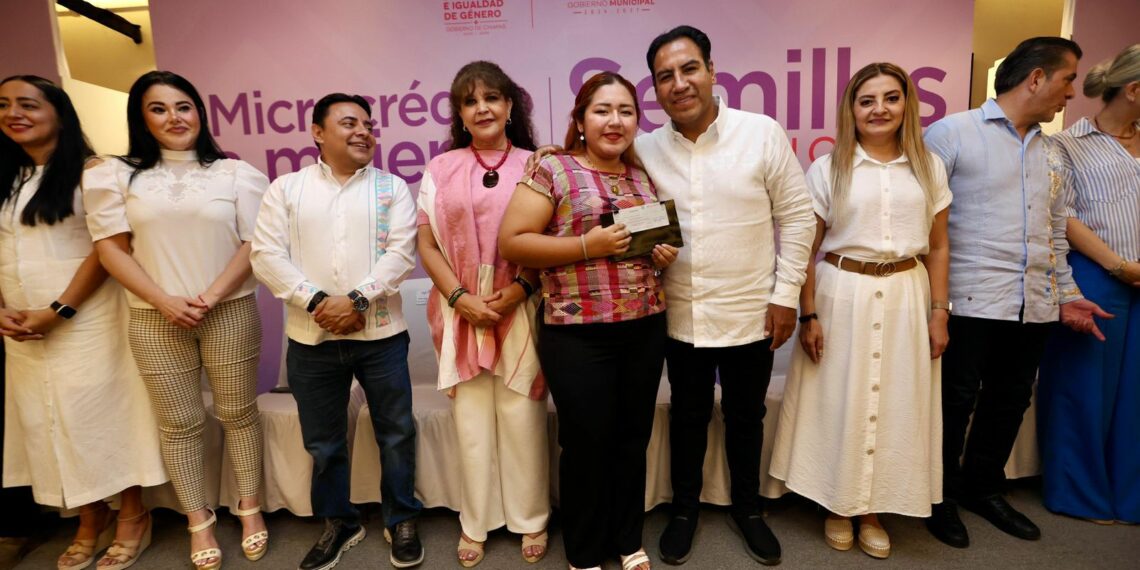 En Tapachula, Eduardo Ramírez entrega microcréditos a emprendedoras e inaugura Centro LIBRE