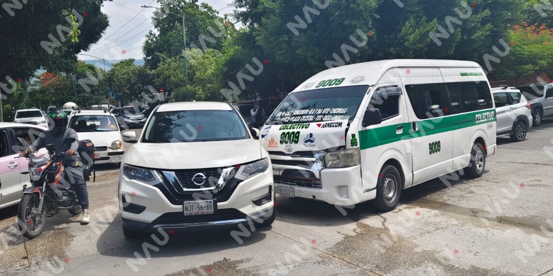 Colectivazo deja 10 heridos