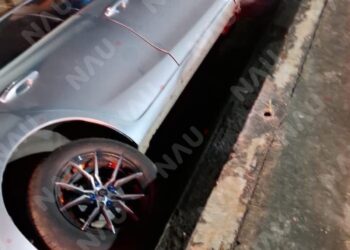 🚨 Suman más de 13 accidentes en el par vial de la 7ª en solo dos meses; esta vez, un Toyota cayó en la cuneta y fue abandonado