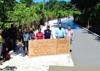 Julio Gamboa supervisa obra en Francisco Villa