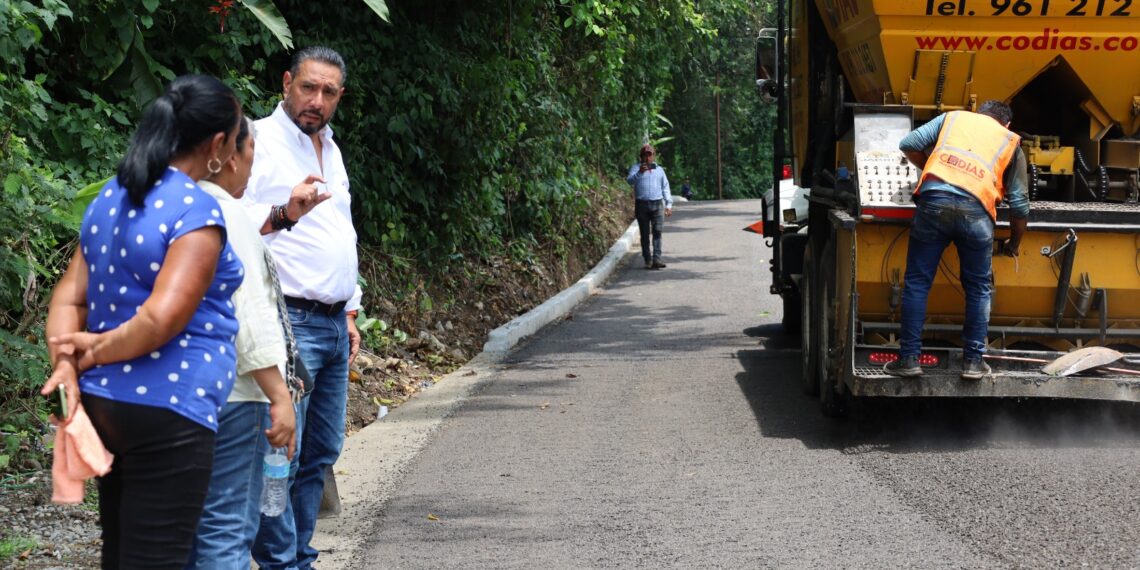 El Progreso continúa en sección “La Toma”, Julio Gamboa supervisa la construcción de camino rural en camino principal